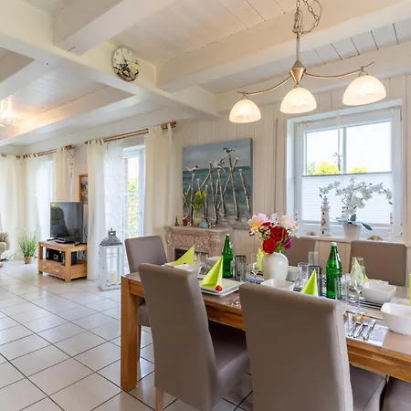 Ostseecharme Mit Sauna U Garten בית נופש הייליגנהאפן